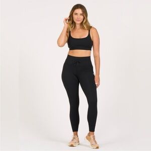 Vuori Women's Classic Daily Black Leggings